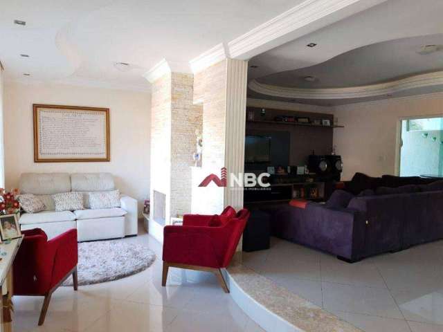 Casa com 4 dormitórios à venda, 303 m² por R$ 1.600.000,00 - Condomínio Country Club - Arujá/SP