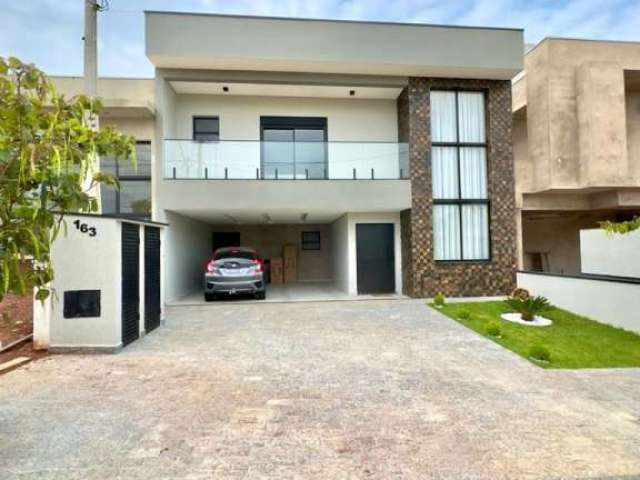 Luxuosa casa em condomínio à venda em Boituva-SP, no Portal Ville: 3 quartos, 3 suítes, 3 banheiros, 4 vagas de garagem, 244,44m².