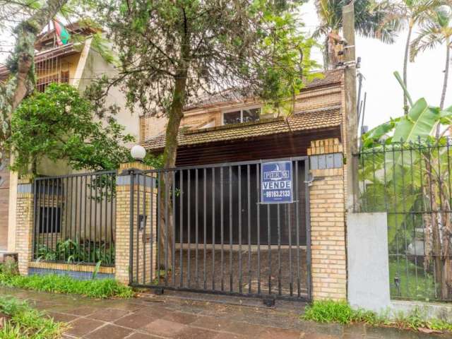 Casa com 3 quartos à venda na Travessa Nossa Senhora de Lourdes, 257, Tristeza, Porto Alegre por R$ 1.200.000