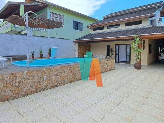 Casa com 4 dormitórios à venda, 246 m² por R$ 1.000.000 - Indaiá - Caraguatatuba/SP