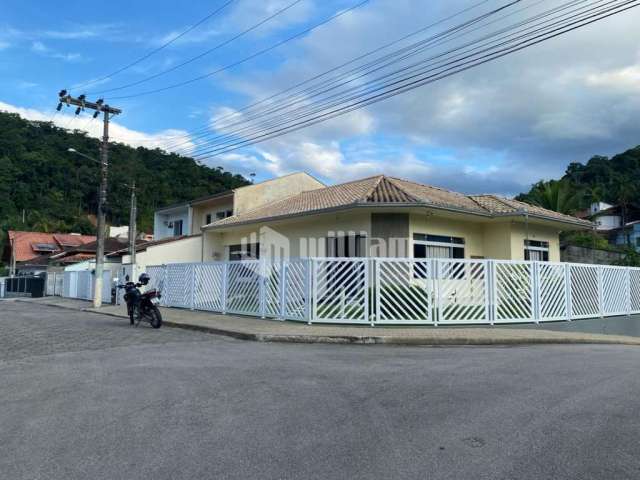 Casa com 2 quartos à venda no Primeiro de Maio, Brusque , 120 m2 por R$ 960.000