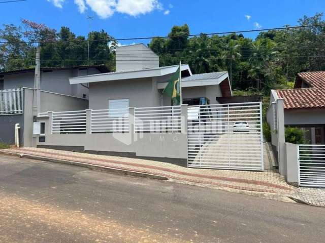 Casa com 3 quartos à venda no Rio Branco, Brusque , 312 m2 por R$ 890.000