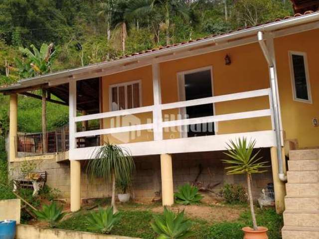 Casa com 3 quartos à venda no Azambuja, Brusque  por R$ 399.000