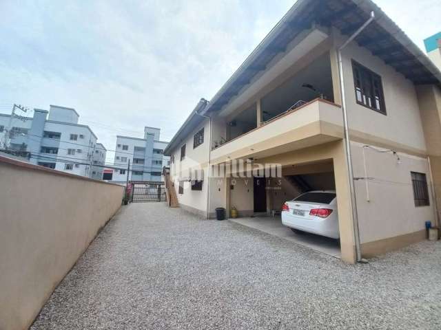 Casa com 6 quartos à venda no Santa Rita, Brusque , 300 m2 por R$ 1.200.000