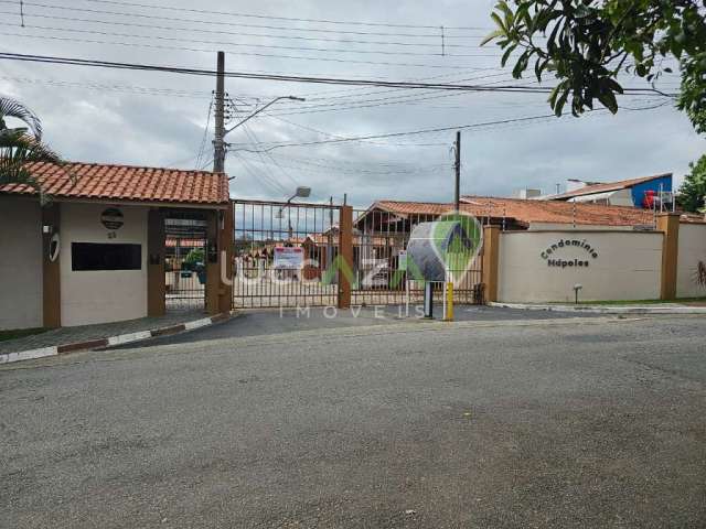 Casa em Condomínio à Venda em Jacareí-SP, 2 Quartos, 2 Salas, 1 Banheiro, 2 Vagas de Garagem, 85m² - Parque Califórnia.