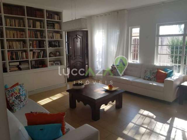 Casa com 5 quartos à venda no Jardim Siesta, Jacareí , 1250 m2 por R$ 1.700.000