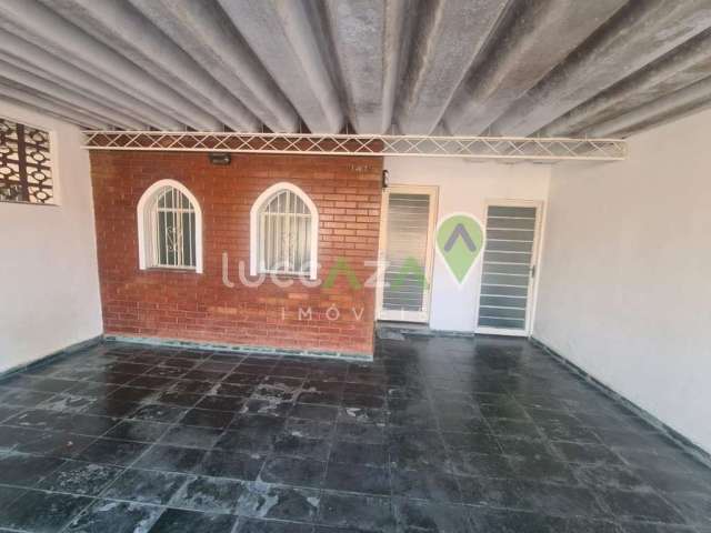 Imperdível oportunidade de compra: Casa com 3 quartos, 1 suíte e 2 vagas em Jacareí-SP, Vila Martinez!