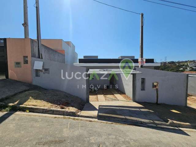 Casa à venda em Jacareí-SP: 2 quartos, 1 suíte, 1 sala, 2 banheiros, 2 vagas de garagem, 65m² no Jardim Sant'anna do Pedregulho.