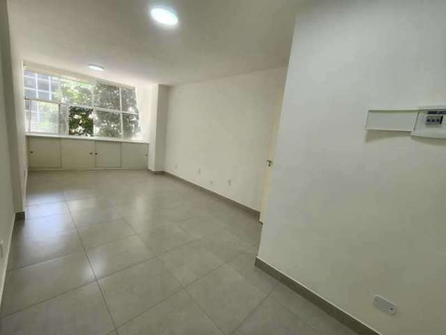 Sala comercial com 1 sala à venda na Rua Carlos de Vasconcelos, Tijuca, Rio de Janeiro, 20 m2 por R$ 180.000