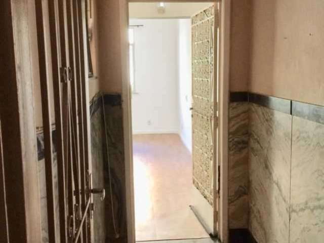 Apartamento com 2 quartos à venda na Rua Luís Barbosa, Vila Isabel, Rio de Janeiro, 78 m2 por R$ 195.000