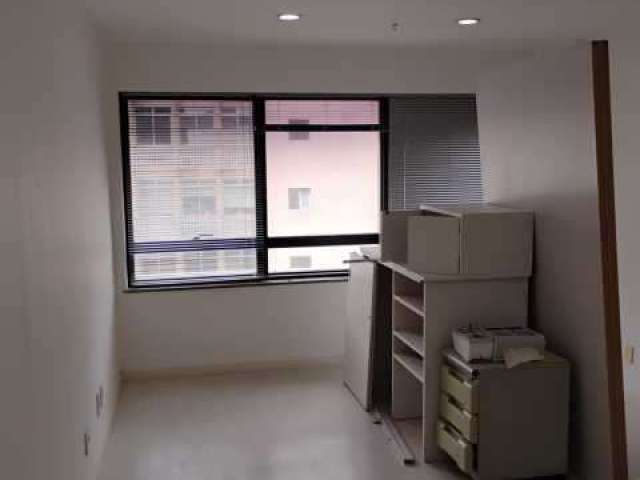 Sala comercial com 1 sala à venda na Rua Siqueira Campos, Copacabana, Rio de Janeiro, 32 m2 por R$ 120.000