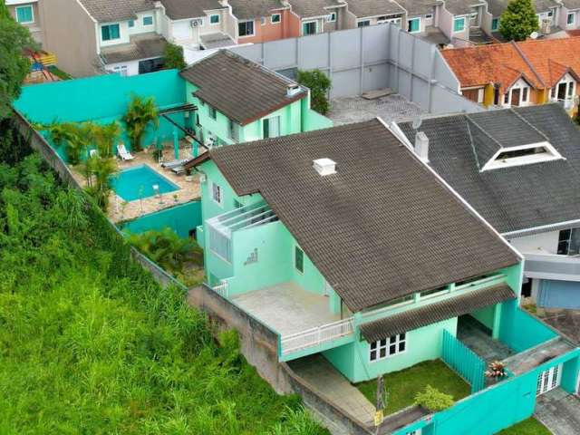 Residência com piscina no Boa Vista