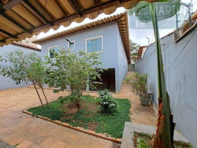 Fantástico – casa num lote 480 m²  - 4 quartos e 5 vgs - santa mônica-bh