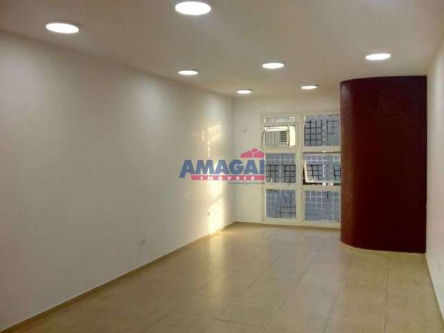 Sala comercial para alugar no Centro, Jacareí  por R$ 800