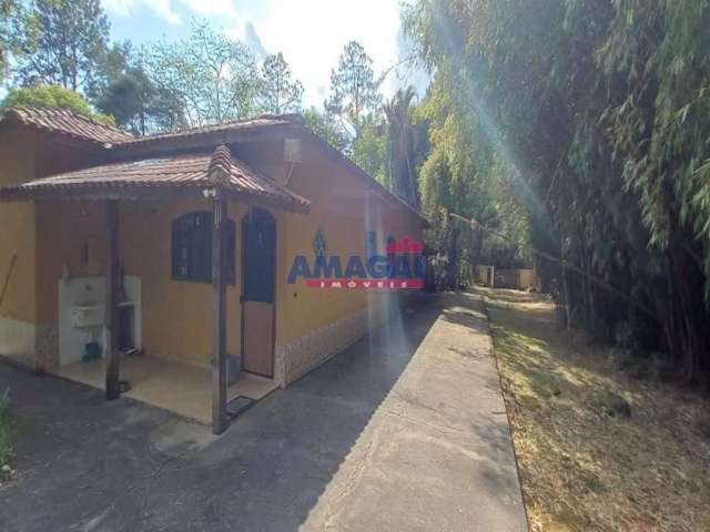 Chácara / sítio com 3 quartos à venda na Cachoeira do Putim, Santa Branca  por R$ 1.200.000