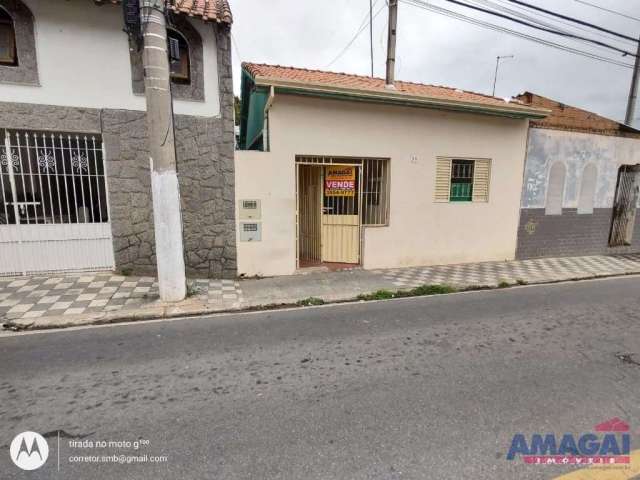 Casa com 4 quartos à venda na Vila Formosa, Jacareí  por R$ 330.000