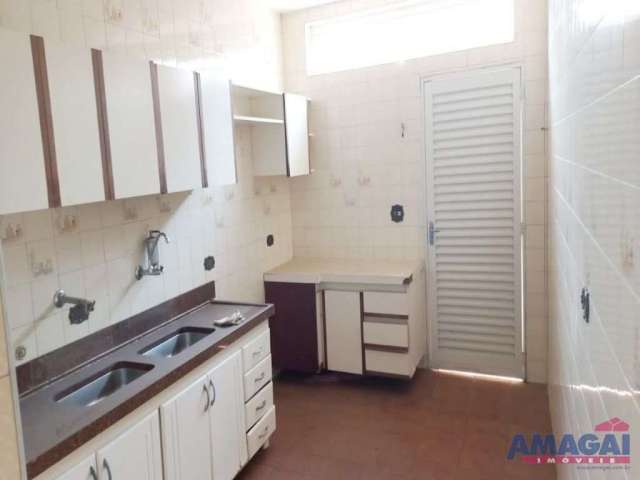 Casa com 3 quartos à venda no Jardim Liberdade, Jacareí  por R$ 750.000