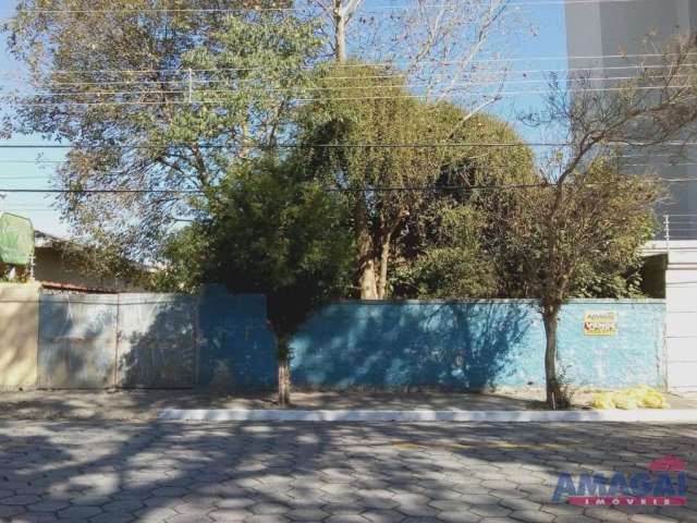 Terreno à venda no Jardim Marister, Jacareí  por R$ 380.000