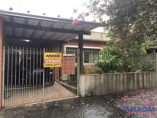 Casa com 3 quartos à venda no Parque Brasil, Jacareí  por R$ 510.000