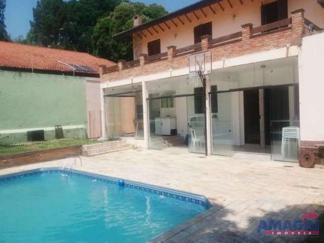 Casa com 3 quartos à venda no Jardim América, Jacareí  por R$ 1.300.000