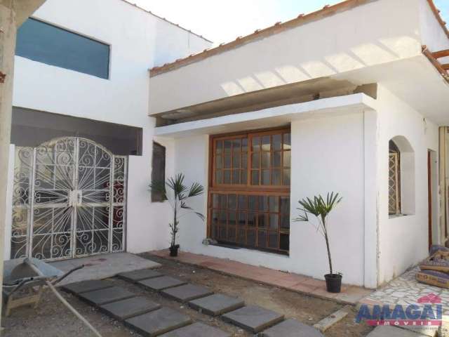 Casa com 3 quartos à venda no Jardim Siesta, Jacareí  por R$ 560.000