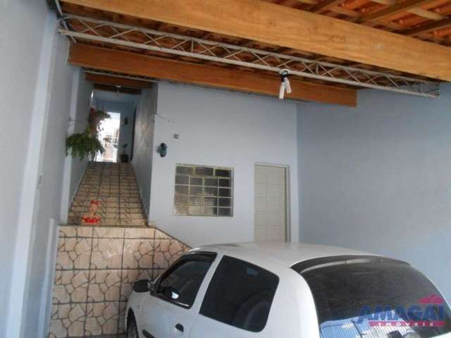 Casa com 2 quartos à venda no Parque Santo Antônio, Jacareí  por R$ 270.000