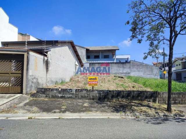 Terreno à venda no Loteamento Villa Branca, Jacareí  por R$ 285.000