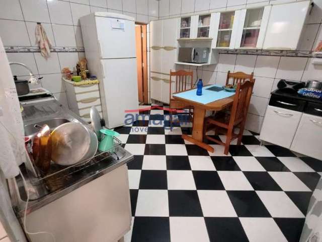 Casa com 2 quartos à venda no Jardim Paraíso, Jacareí  por R$ 190.000