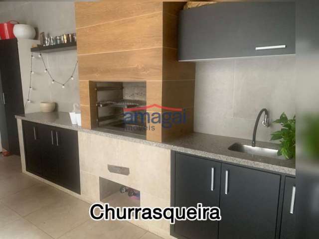 Casa em condomínio fechado com 3 quartos à venda na Cidade Jardim, Jacareí  por R$ 640.000