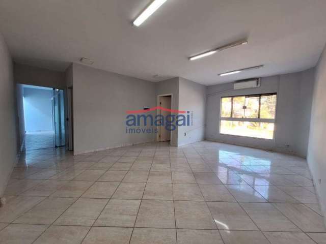 Sala comercial para alugar no Loteamento Villa Branca, Jacareí  por R$ 1.800