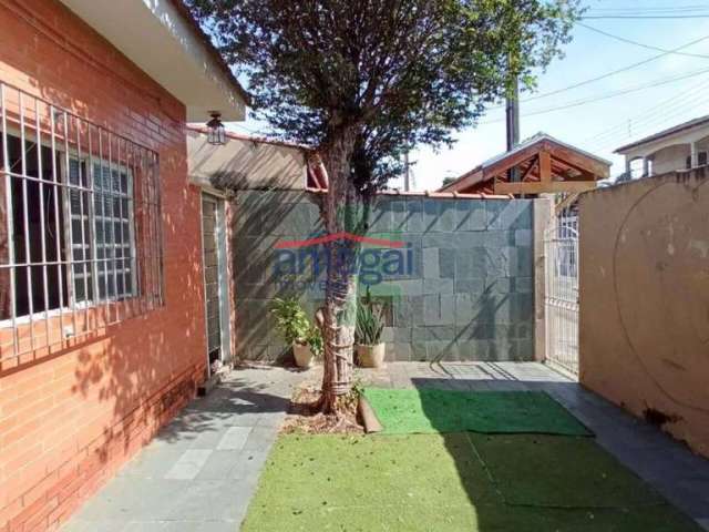 Casa com 3 quartos à venda na Cidade Jardim, Jacareí  por R$ 430.000