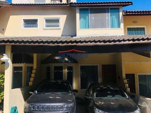 Casa em condomínio fechado com 3 quartos à venda no Parque Santo Antônio, Jacareí  por R$ 655.000