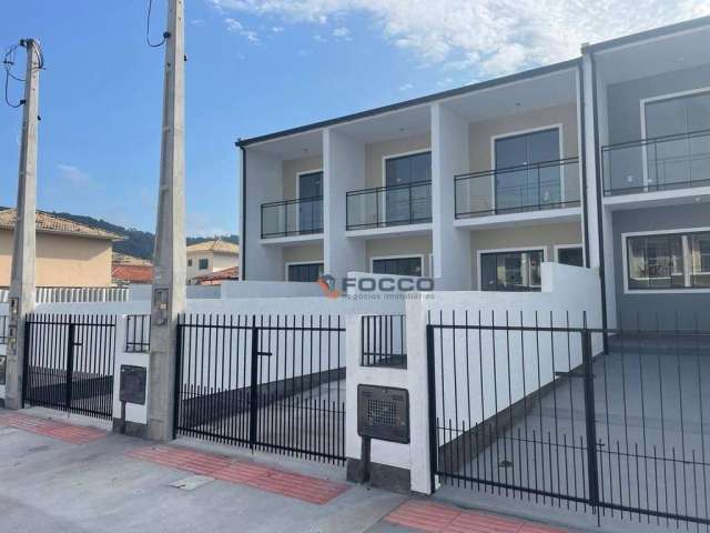 Sobrado com 2 dormitórios à venda, 72 m² por R$ 355.000,00 - Forquilhas - São José/SC