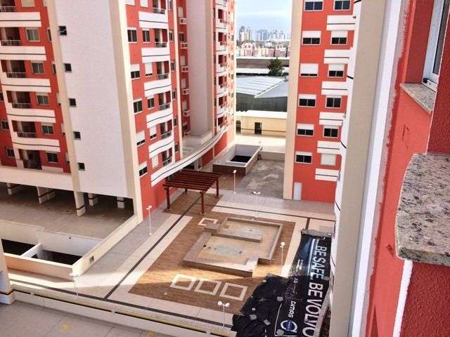 Apartamento com 2 dormitórios à venda, 74 m² por R$ 580.000,00 - Barreiros - São José/SC