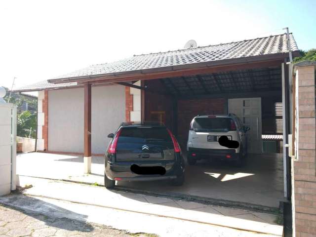 Casa com 3 quartos à venda na Rua Virgínia Quint, 12, Centro, São José por R$ 790.000