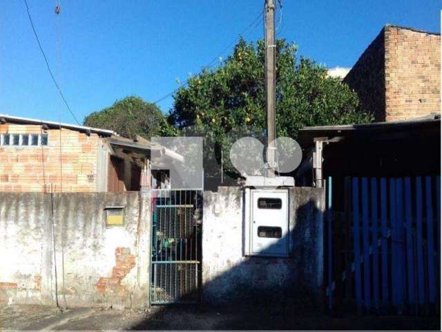 Terreno com 1 casa de 3 dormitórios próximo da Bento Gonçalves e Antônio de Carvalho