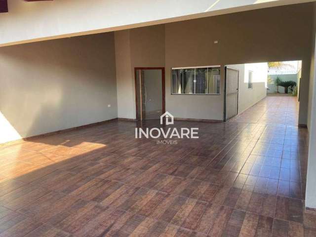 Casa com 3 dormitórios à venda, 2 m² por R$ 650.000,00 - Vila Vitória - Itumbiara/GO