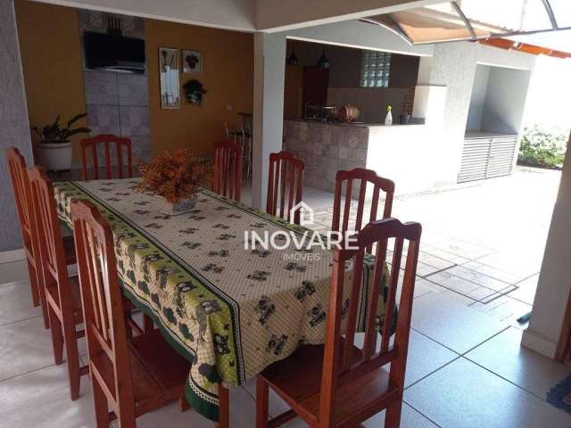 Casa com 3 dormitórios à venda, 180 m² por R$ 800.000,00 - Setor Santos Dumont - Itumbiara/GO