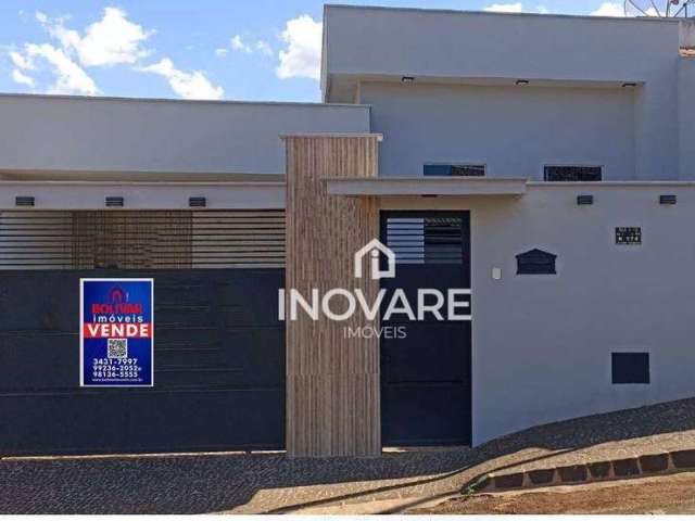 Casa com 2 dormitórios à venda, 97 m² por R$ 330.000,00 - Paranaiba - Itumbiara/GO