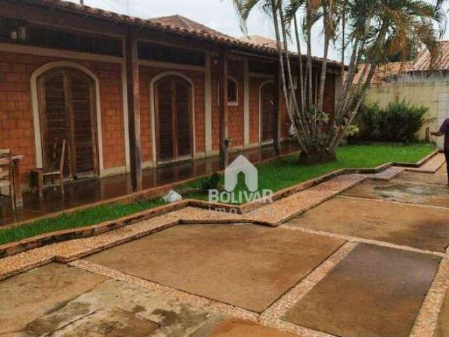 Casa com 4 dormitórios - venda por R$ 500.000,00 ou aluguel por R$ 2.500,00/mês - Setor Central - Itumbiara/GO