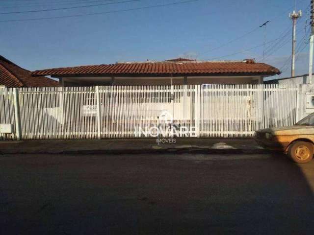 Casa com 5 dormitórios à venda, 250 m² por R$ 750.000,00 - Setor Central - Itumbiara/GO