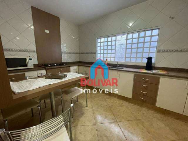 Casa com 3 dormitórios para alugar, 158 m² por R$ 2.500,00/mês - Setor Trindade - Itumbiara/GO