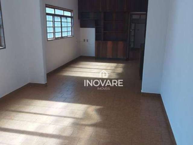 Casa com 3 dormitórios à venda, 200 m² por R$ 650.000,00 - Alto da Boa Vista - Itumbiara/GO