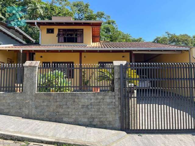 Casa com 3 quartos à venda em Água Verde, Blumenau , 279 m2 por R$ 740.000