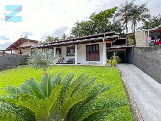 Casa com 3 quartos à venda em Água Verde, Blumenau , 126 m2 por R$ 449.000