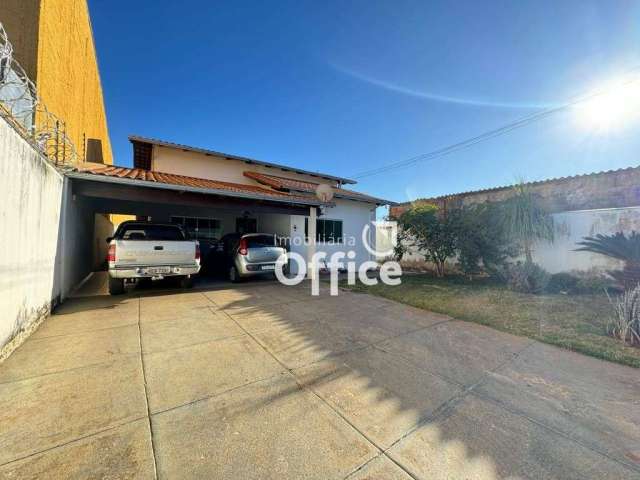 Casa com lote de 382mts, 175 m² por R$ 650.000 - Jardim América - Anápolis/GO