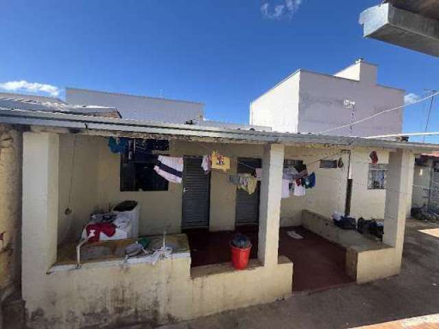 Casa com 5 dormitórios à venda, 176 m² por R$ 650.000,00 - Vila Santa Maria de Nazareth - Anápolis/GO