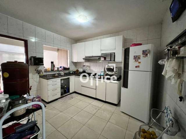 Casa com 2 dormitórios à venda, 107 m² por R$ 330.000,00 - Setor Summerville - Anápolis/GO