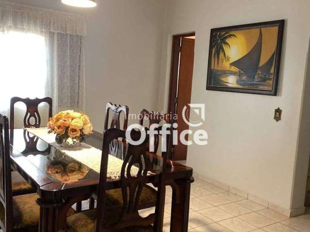 Sobrado com 4 quartos à venda, por R$ 530.000 - Setor Tropical - Anápolis/GO