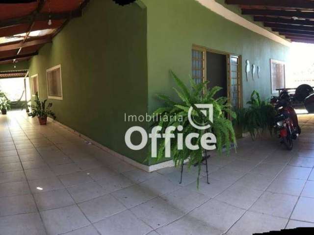 Casa com 3 quartos à venda, 215 m² por R$ 280.000 - Jardim Silveira - Anápolis/GO